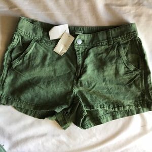 J crew linen / cotton green shorts